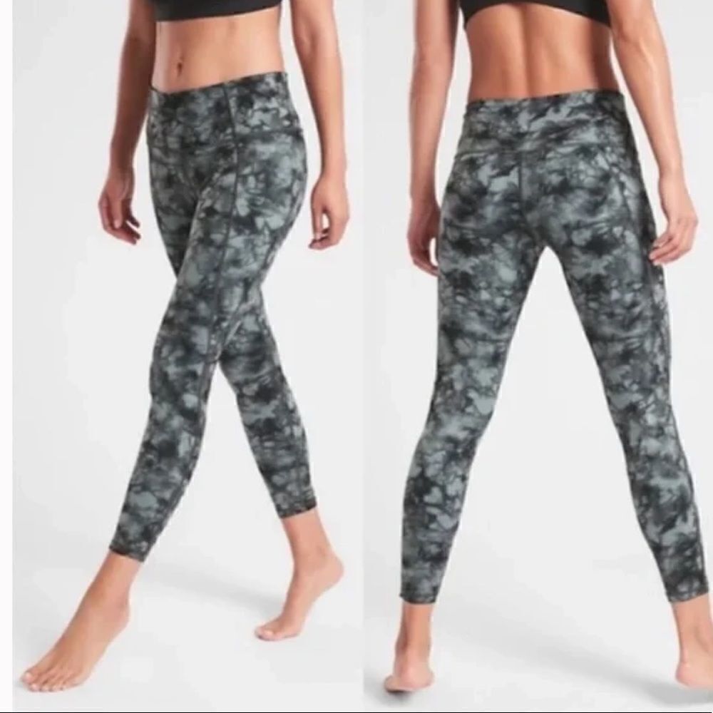 Athleta Powervita Tie Dye Salutation 7/8 Size Small